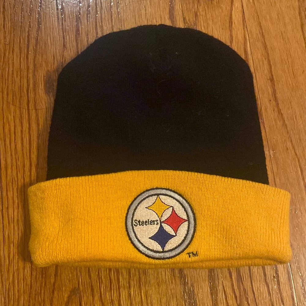 Vintage style Pittsburgh Steelers beanie winter hat